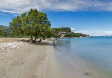 «Απάτητες παραλίες».. Καμία στην Κέρκυρα, τέσσερις στη Ζάκυνθο – Απαγορεύονται ομπρέλες και ξαπλώστρες